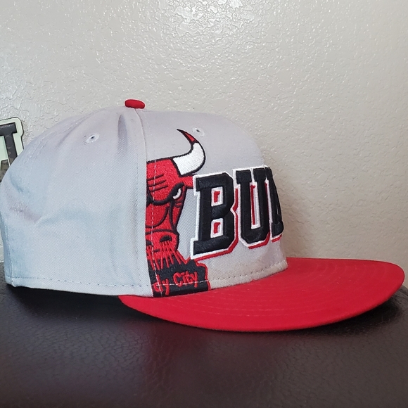 Chicago Bulls New Era Snap back Quality Embroidered Cap - Picture 4 of 12